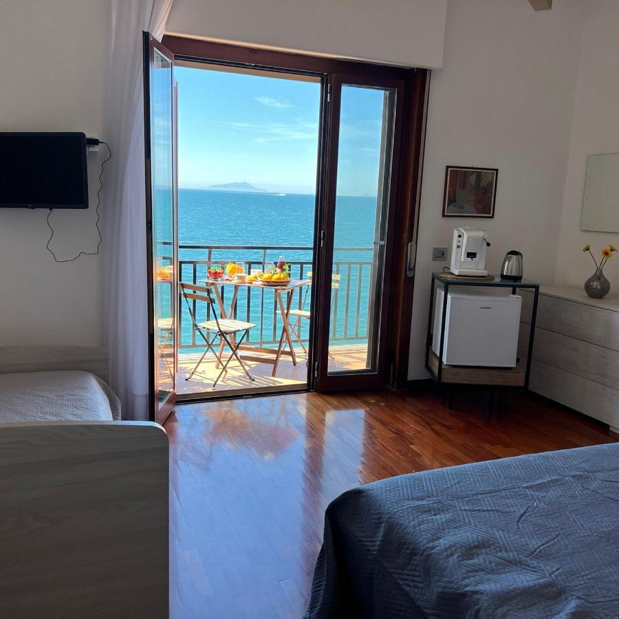 Bed and Breakfast Vip Sul Mare Castellammare di Stabia Exterior foto